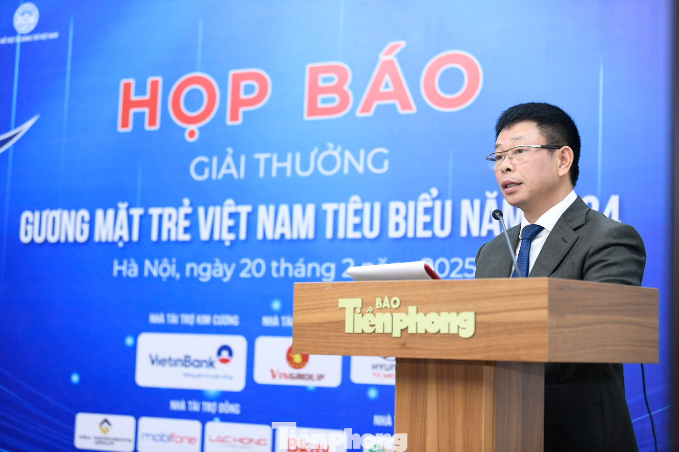 Phát biểu tại chương trình, nhà báo Phùng Công Sưởng - Tổng Biên tập Báo Tiền Phong, Giám đốc Quỹ Hỗ trợ tài năng trẻ Việt Nam cho biết: Giải thưởng “Gương mặt trẻ Việt Nam tiêu biểu” là phần thưởng cao quý của Ban Chấp hành T.Ư Đoàn TNCS Hồ Chí Minh nhằm ghi nhận, tôn vinh những điển hình thanh niên tiêu biểu, không quá 35 tuổi, có thành tích nổi trội, xuất sắc thuộc 10 lĩnh vực: Học tập; Nghiên cứu Khoa học - Sáng tạo; Lao động sản xuất; Kinh doanh - Khởi nghiệp; Quốc phòng; An ninh trật tự; Thể dục Thể thao; Văn hóa nghệ thuật; Hoạt động xã hội và Quản lý Hành chính Nhà nước.