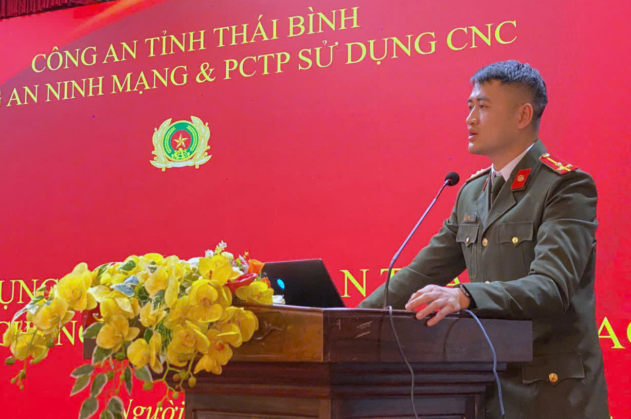 Các khách mời chia sẻ các nội dung, kỹ năng tại chương trình. Các khách mời chia sẻ các nội dung, kỹ năng tại chương trình.