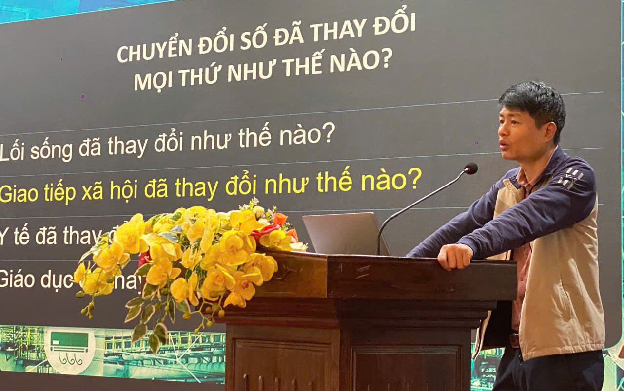 Các khách mời chia sẻ các nội dung, kỹ năng tại chương trình. Các khách mời chia sẻ các nội dung, kỹ năng tại chương trình.