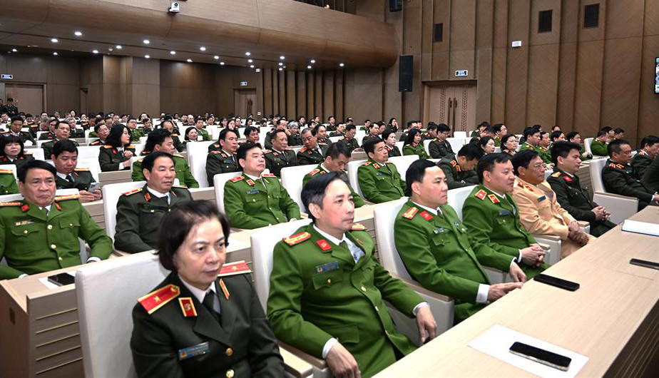 Các đại biểu dự hội nghị. Các đại biểu dự hội nghị.