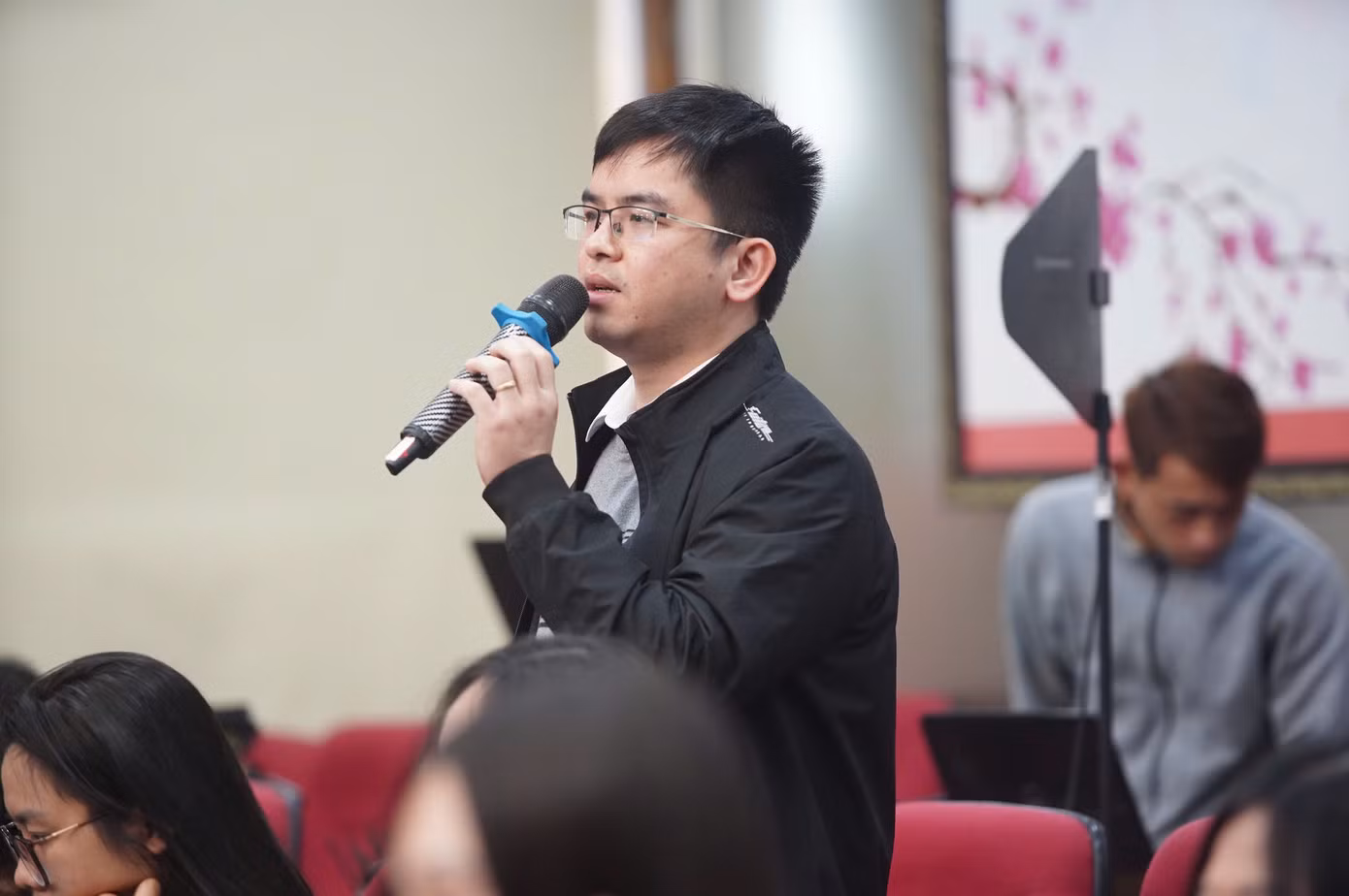 Ban Tổ chức đã nhận được nhiều câu hỏi, trao đổi từ phóng viên nhiều cơ quan thông tấn báo chí về nội dung liên quan tới công tác tổ chức đề cử, tiêu chí xét chọn; số lượng đề cử trong các lĩnh vực đề cử giải thưởng; công tác khuyến khích, đồng hành với các gương sau tuyên dương...