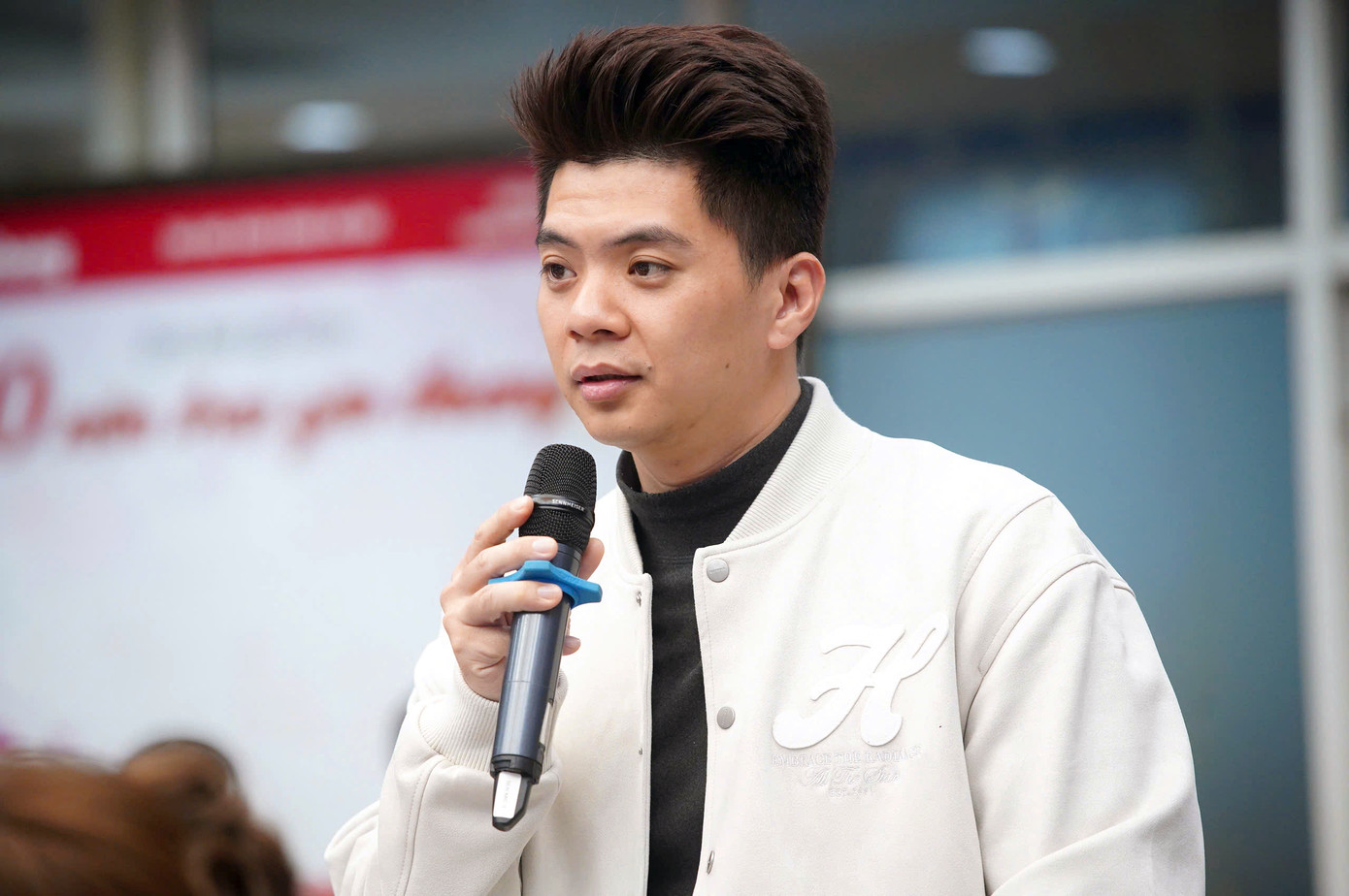 Ban Tổ chức đã nhận được nhiều câu hỏi, trao đổi từ phóng viên nhiều cơ quan thông tấn báo chí về nội dung liên quan tới công tác tổ chức đề cử, tiêu chí xét chọn; số lượng đề cử trong các lĩnh vực đề cử giải thưởng; công tác khuyến khích, đồng hành với các gương sau tuyên dương...