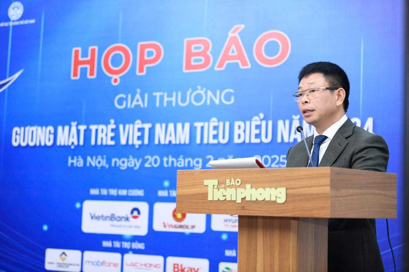 Phát biểu tại chương trình, nhà báo Phùng Công Sưởng - Tổng Biên tập Báo Tiền Phong, Giám đốc Quỹ Hỗ trợ tài năng trẻ Việt Nam cho biết: Giải thưởng “Gương mặt trẻ Việt Nam tiêu biểu” là phần thưởng cao quý của Ban Chấp hành T.Ư Đoàn TNCS Hồ Chí Minh nhằm ghi nhận, tôn vinh những điển hình thanh niên tiêu biểu, không quá 35 tuổi, có thành tích nổi trội, xuất sắc thuộc 10 lĩnh vực: Học tập; Nghiên cứu Khoa học - Sáng tạo; Lao động sản xuất; Kinh doanh - Khởi nghiệp; Quốc phòng; An ninh trật tự; Thể dục Thể thao; Văn hóa nghệ thuật; Hoạt động xã hội và Quản lý Hành chính Nhà nước.