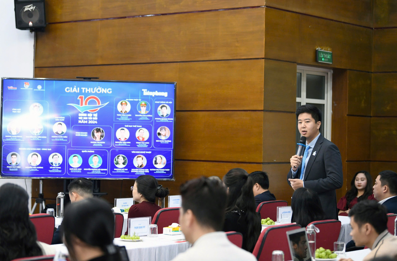 Đại diện cho các Gương mặt trẻ Việt Nam tiêu biểu sau khi được vinh danh tại chương trình, ca sĩ Hà MyO - Gương mặt trẻ Việt Nam tiêu biểu lĩnh vực Văn hóa nghệ thuật năm 2022, và bác sĩ Đỗ Doãn Bách - Gương mặt trẻ Việt Nam tiêu biểu lĩnh vực Lao động sản xuất năm 2021 đã chia sẻ về sự trưởng thành và cống hiến sau khi được vinh danh.