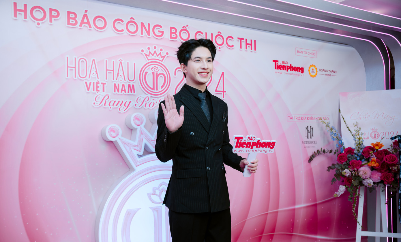 Tùng Sơn tham dự chương trình họp báo công bố cuộc thi Hoa hậu Việt Nam 2024. Ảnh: NVCC Tùng Sơn tham dự chương trình họp báo công bố cuộc thi Hoa hậu Việt Nam 2024. Ảnh: NVCC