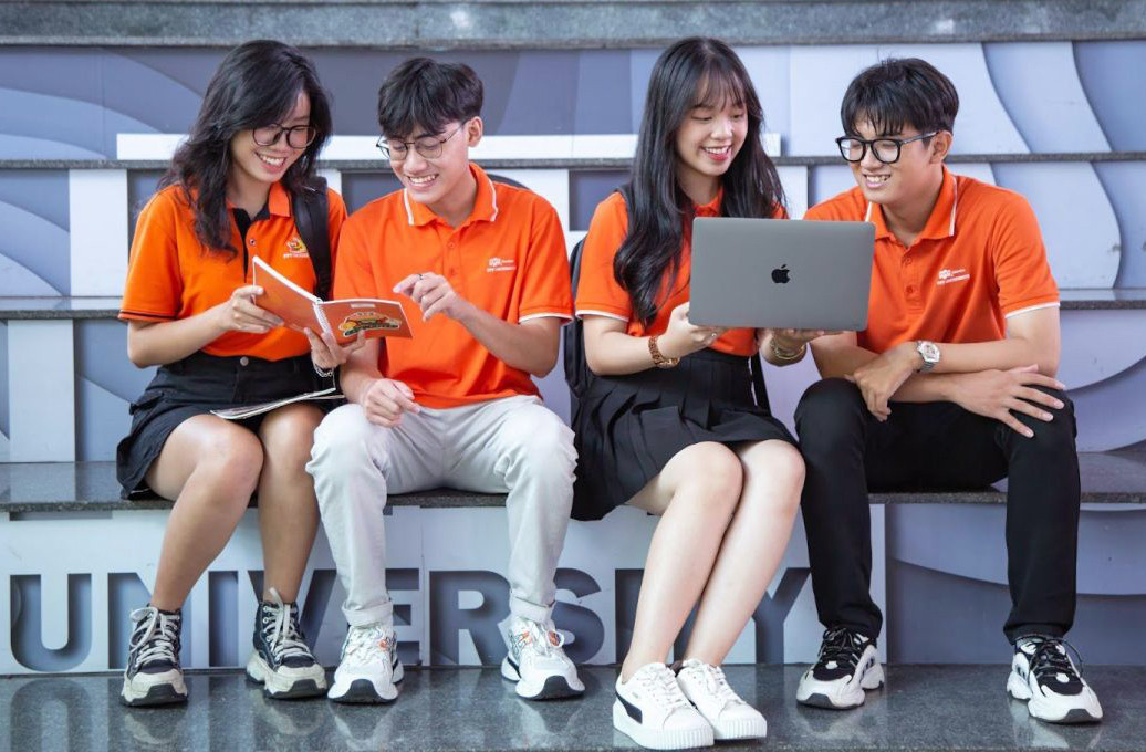 2.800 suất dành cho các thí sinh có thành tích xuất sắc trên cả nước.