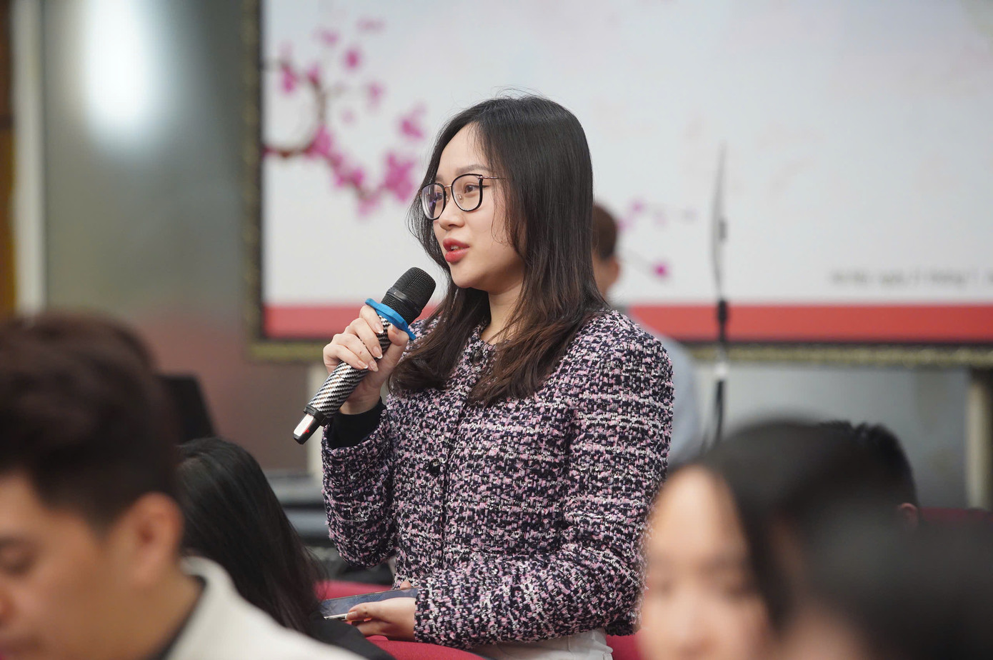 Ban Tổ chức đã nhận được nhiều câu hỏi, trao đổi từ phóng viên nhiều cơ quan thông tấn báo chí về nội dung liên quan tới công tác tổ chức đề cử, tiêu chí xét chọn; số lượng đề cử trong các lĩnh vực đề cử giải thưởng; công tác khuyến khích, đồng hành với các gương sau tuyên dương...