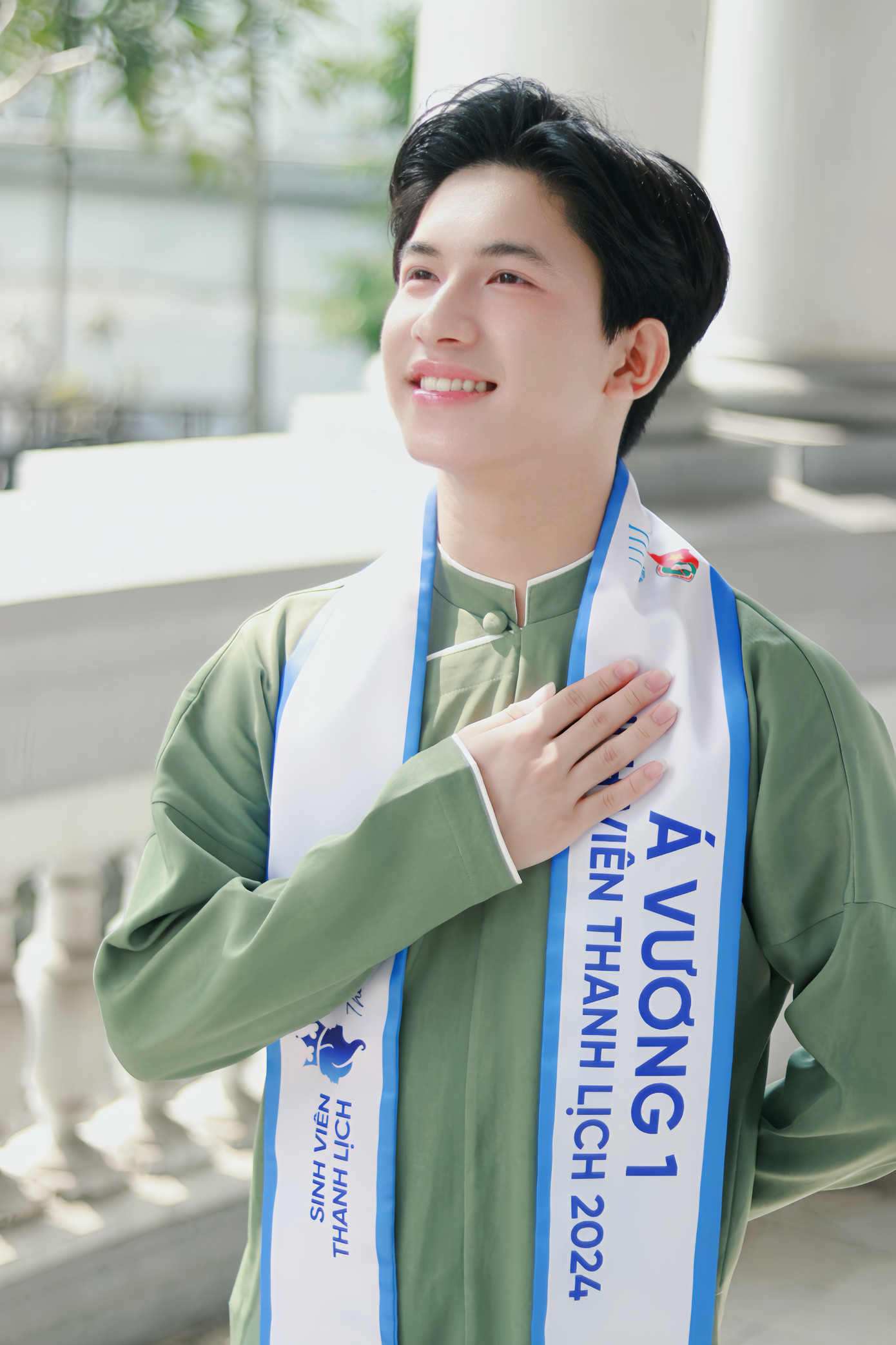 Châu Nguyễn Tùng Sơn đoạt giải Á vương 1 cuộc thi Sinh viên thanh lịch 2024. Ảnh: NVCC Châu Nguyễn Tùng Sơn đoạt giải Á vương 1 cuộc thi Sinh viên thanh lịch 2024. Ảnh: NVCC