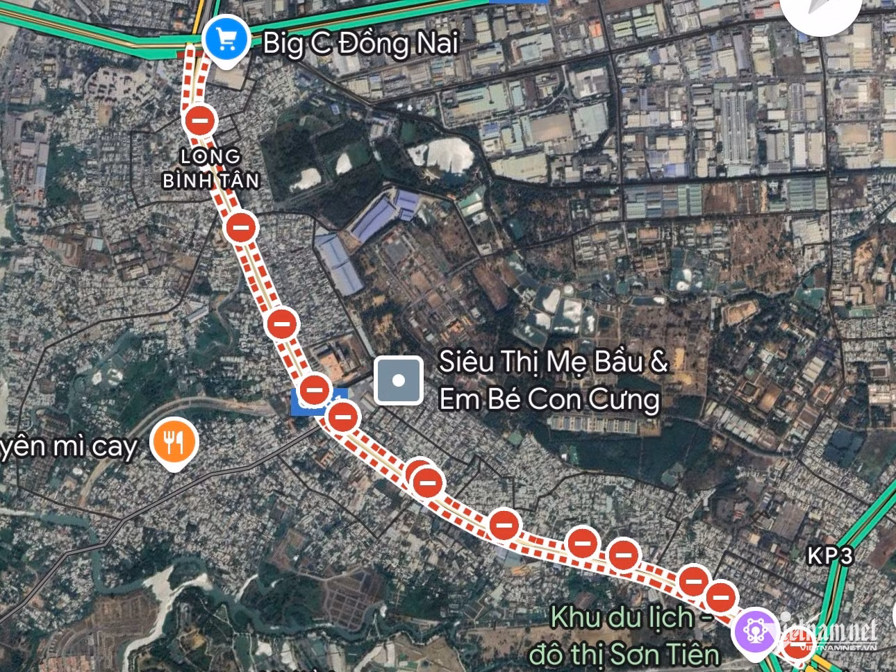 Hình ảnh tuyến đường quốc lộ 51 bị đóng hiển thị trên ứng dụng Google Maps. Ảnh chụp màn hình Hình ảnh tuyến đường quốc lộ 51 bị đóng hiển thị trên ứng dụng Google Maps. Ảnh chụp màn hình