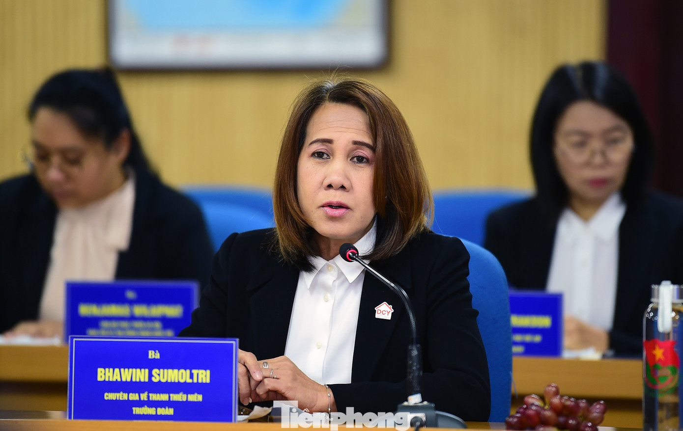 Bà Bhawini Sumoltri - Chuyên gia về Thanh thiếu niên, Cục Thanh thiếu niên, Bộ Phát triển Xã hội và An sinh Thái Lan, trao đổi tại buổi tiếp. Ảnh: Xuân Tùng Bà Bhawini Sumoltri - Chuyên gia về Thanh thiếu niên, Cục Thanh thiếu niên, Bộ Phát triển Xã hội và An sinh Thái Lan, trao đổi tại buổi tiếp. Ảnh: Xuân Tùng