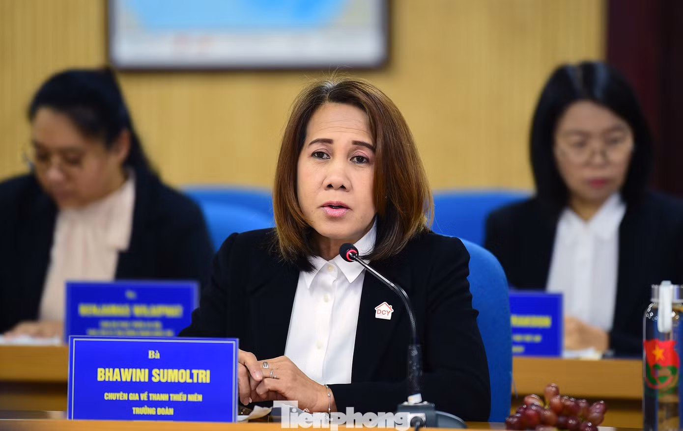 Bà Bhawini Sumoltri - Chuyên gia về Thanh thiếu niên, Cục Thanh thiếu niên, Bộ Phát triển Xã hội và An sinh Thái Lan, trao đổi tại buổi tiếp. Ảnh: Xuân Tùng Bà Bhawini Sumoltri - Chuyên gia về Thanh thiếu niên, Cục Thanh thiếu niên, Bộ Phát triển Xã hội và An sinh Thái Lan, trao đổi tại buổi tiếp. Ảnh: Xuân Tùng