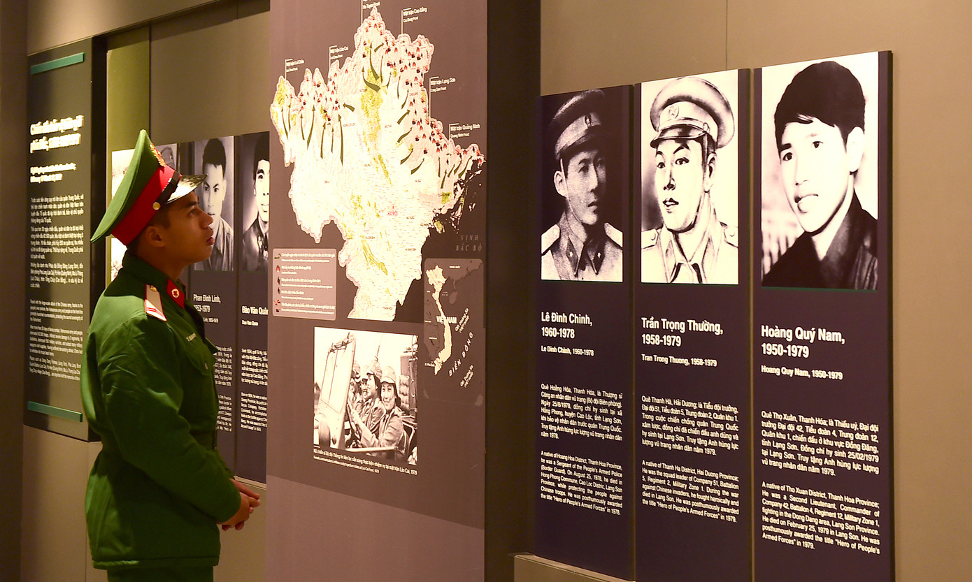 Thanh niên tình nguyện lên đường nhập ngũ và quân nhân xuất ngũ tiêu biểu năm 2025 tham quan bảo tàng Lịch sử Quân sự Việt Nam. Ảnh: Xuân Tùng Thanh niên tình nguyện lên đường nhập ngũ và quân nhân xuất ngũ tiêu biểu năm 2025 tham quan bảo tàng Lịch sử Quân sự Việt Nam. Ảnh: Xuân Tùng