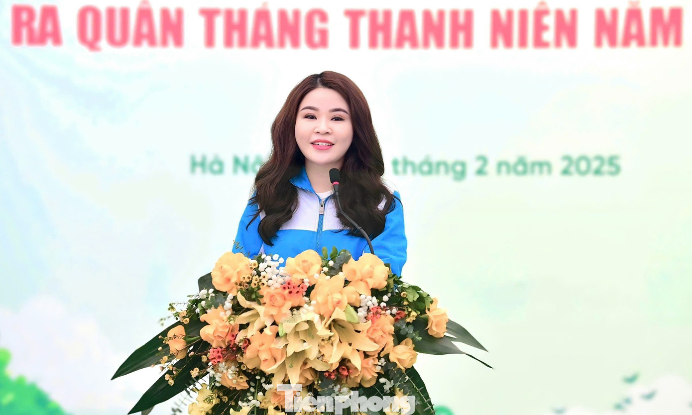 Chị Chu Hồng Minh phát biểu tại chương trình. Ảnh: Xuân Tùng