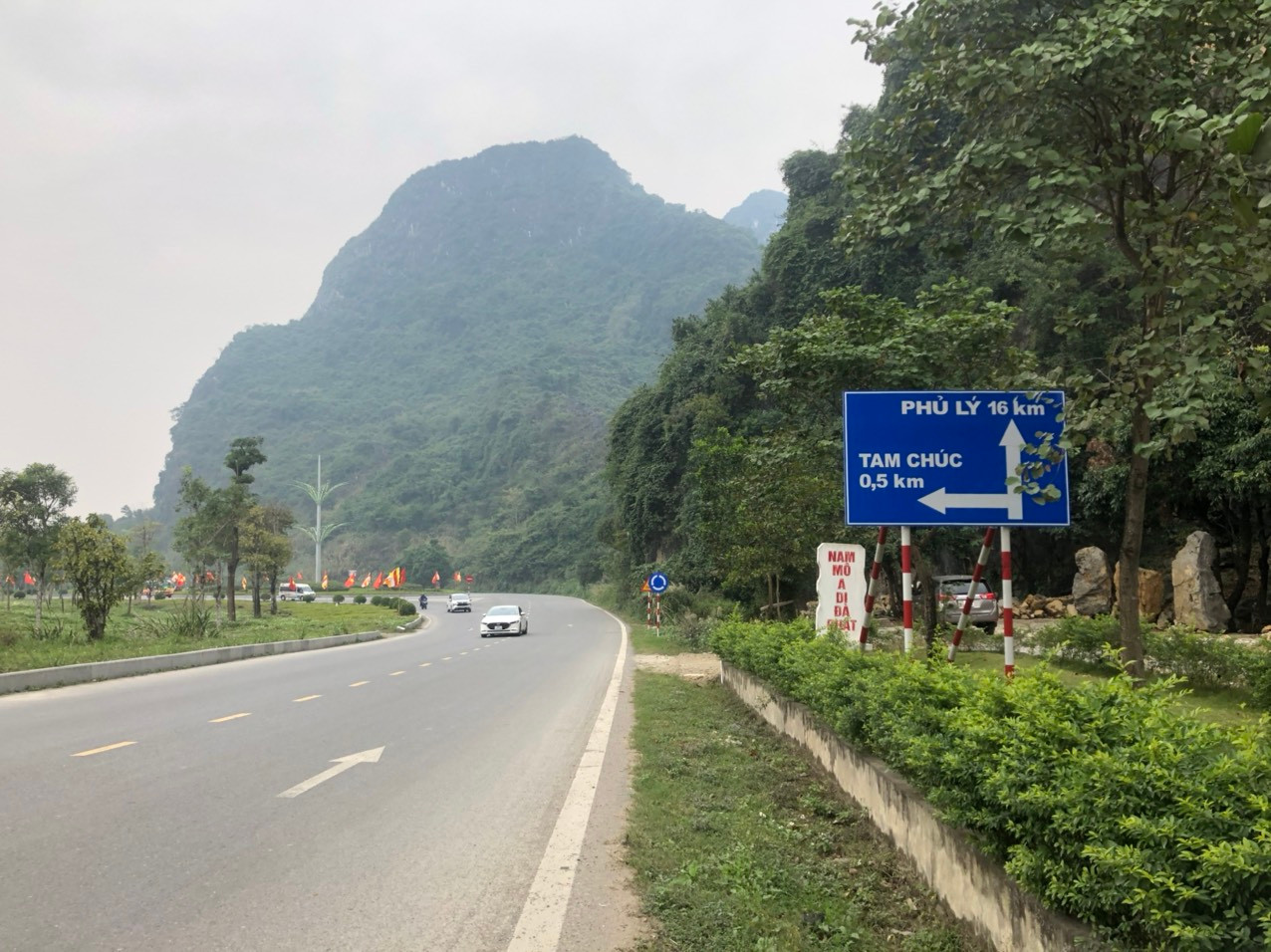 TTCP kiến nghị, rà soát, giảm trừ dự toán chi phí xây dựng tại 4 dự án, trong đó có số tiền 446.713,77 triệu đồng của “Dự án hạ tầng kỹ thuật khu du lịch Tam Chúc”, do Ban quản lý dự án đầu tư xây dựng tỉnh Hà Nam làm chủ đầu tư. TTCP kiến nghị, rà soát, giảm trừ dự toán chi phí xây dựng tại 4 dự án, trong đó có số tiền 446.713,77 triệu đồng của “Dự án hạ tầng kỹ thuật khu du lịch Tam Chúc”, do Ban quản lý dự án đầu tư xây dựng tỉnh Hà Nam làm chủ đầu tư.