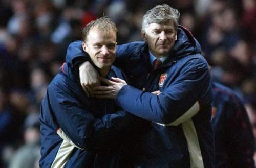 Rộ tin Dennis Bergkamp thay Wenger dẫn dắt Arsenal ảnh 1