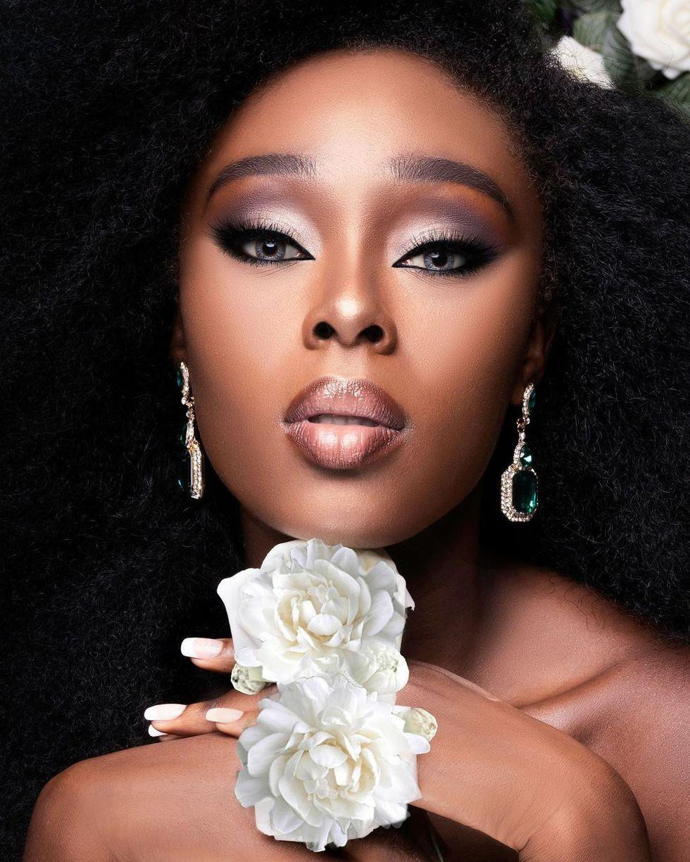 Sau nhiều năm “chinh chiến” tại các cuộc thi sắc đẹp, cuối cùng Abena Appiah cũng đã giành được ngôi vị cao nhất tại Miss Grand International 2020. Abena Appiah là thí sinh có số điểm cao nhất 9.75 trong Top 10 của Miss Grand International năm nay. Không chỉ vậy, Abena Appiah còn được cho là có lối ứng xử thông minh, sắc sảo.