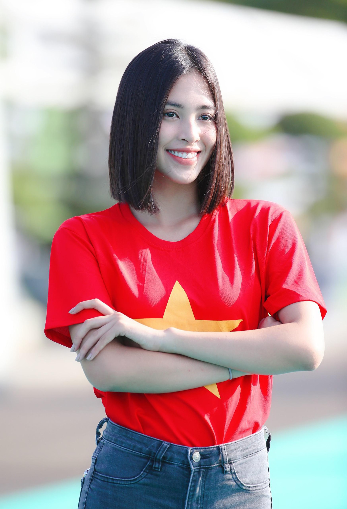 &quot;Đây cũng là lần thứ ba Vy đồng hành cùng giải Vô địch Quốc gia Marathon và cự ly dài của báo Tiền Phong. Qua hai mùa, Vy rất vui vì có thể động viên và tiếp thêm tinh thần thể thao cho các vận động viên trên toàn quốc. Đây cũng là hoạt động vô cùng thú vị, không chỉ giúp rèn luyện sức khỏe mà còn truyền tải thông điệp ý nghĩa đến với cộng đồng&quot;- Hoa hậu Trần Tiểu Vy nói.