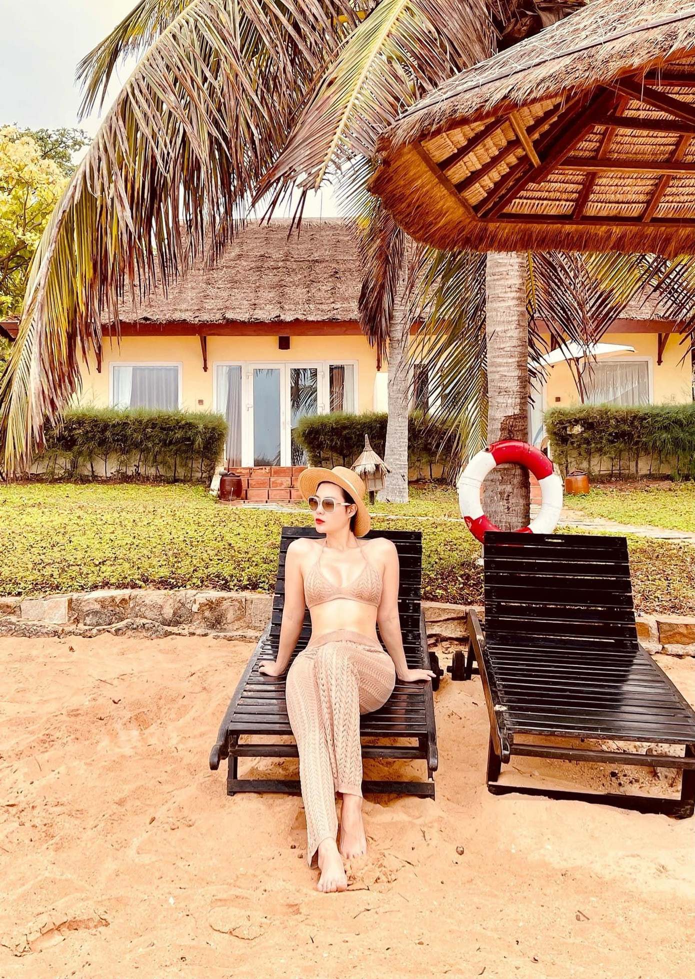 Thanh Hương sinh năm 1988 quê Hải Dương. Cô quen thuộc với khán giả Việt qua các bộ phim như Zippo mù tạt và em, Người phán xử, Quỳnh búp bê, Sinh tử, Nàng dâu order, Những ngày không quên... Thanh Hương sinh năm 1988 quê Hải Dương. Cô quen thuộc với khán giả Việt qua các bộ phim như Zippo mù tạt và em, Người phán xử, Quỳnh búp bê, Sinh tử, Nàng dâu order, Những ngày không quên...