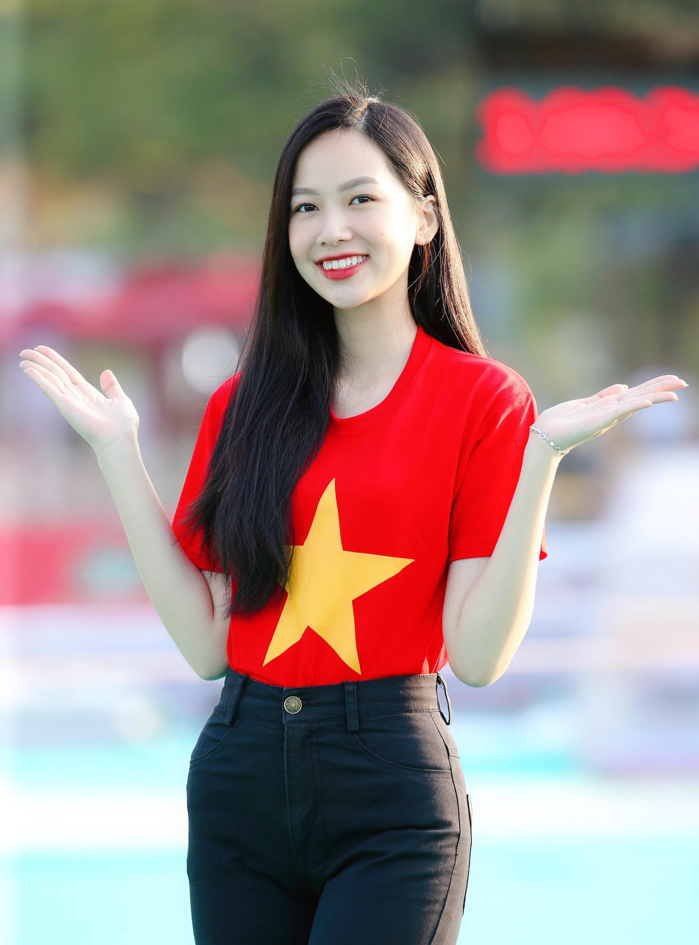 &quot;Quỳnh đang rất háo hức tới ngày mai để tham gia chạy cùng với các VĐV. Dù không thể chinh phục hết đường chạy dài nhưng Quỳnh luôn tràn đầy hứng khởi để bắt đầu&quot;- Phương Quỳnh nhấn mạnh.