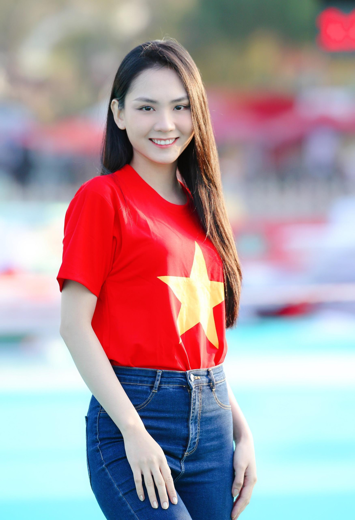 &quot;Khi đặt chân tới Gia Lai, Mai Phương thích thú vì khí hậu ở đây vô cùng mát mẻ và đồ ăn rất ngon. Sau đó, Mai Phương tham gia một số hoạt động đồng hành như: Lễ phát động trồng cây xanh, giao lưu với CLB Hoàng Anh Gia Lai và chinh phục đỉnh núi lửa Chư Đăng Ya... Chuyến đi này quả thực rất thú vị và làm mình phấn khích vô cùng. Những ngày sắp tới hứa hẹn sẽ còn nhiều điều bất ngờ hơn nữa. Hãy chờ đón đoàn Hoa hậu chúng mình nha&quot;- Người đẹp Nhân ái Huỳnh Nguyễn Mai Phương chia sẻ.