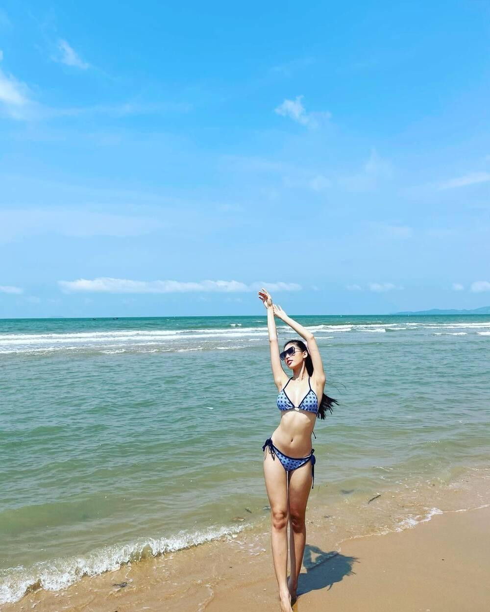 Khi diện bikini, Ngọc Thảo khoe trọn đôi chân dài 1,1m cùng số đo 3 vòng nóng bỏng lần lượt là 85-63-92. Phần thi bikini của Ngọc Thảo được BGK chấm 8,75 trên thang điểm 10.