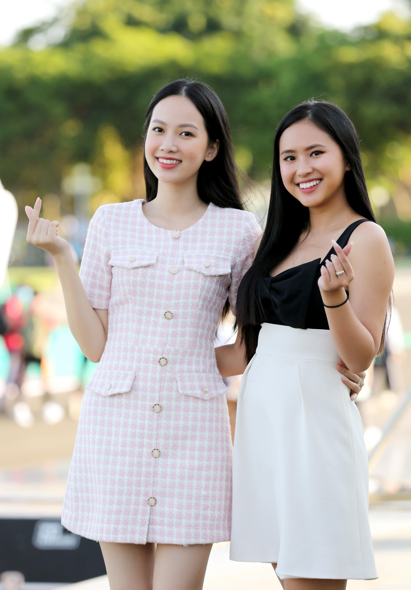 Phương Quỳnh và Người đẹp Thể thao Phù Bảo Nghi cùng tham gia giải Vô địch Quốc gia Marathon và cự ly dài Báo Tiền phong. Ảnh: Trọng Tài.