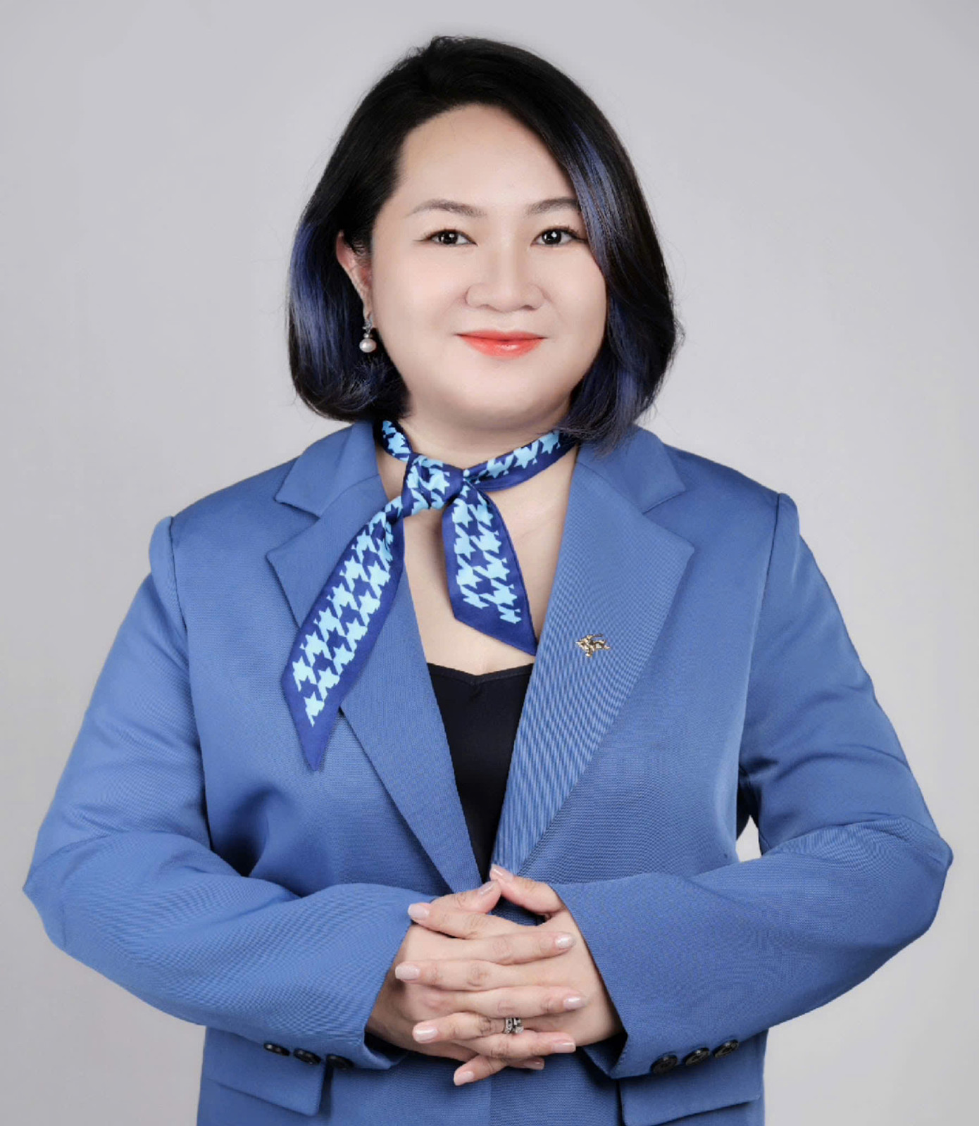 Cô giáo Hoàng Hà Minh