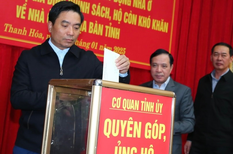 Cơ quan Tỉnh uỷ thanh Hóa quyên góp, ủng hộ xây dựng nhà ở cho hộ nghèo, hộ gia đình chính sách, gia đình khó khăn. Cơ quan Tỉnh uỷ thanh Hóa quyên góp, ủng hộ xây dựng nhà ở cho hộ nghèo, hộ gia đình chính sách, gia đình khó khăn.