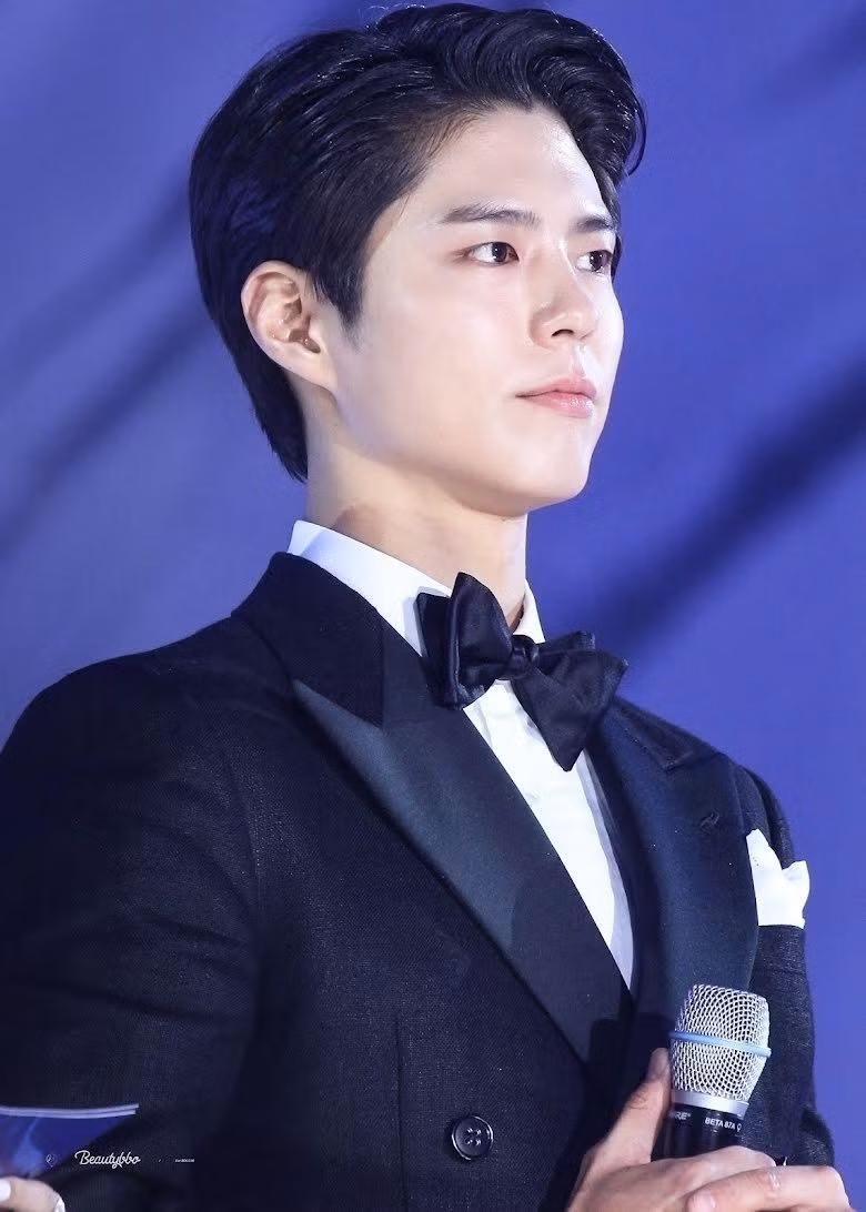 ... và mỹ nam "Mây họa ánh trăng" Park Bo Gum đều có 13 phiếu bầu.
