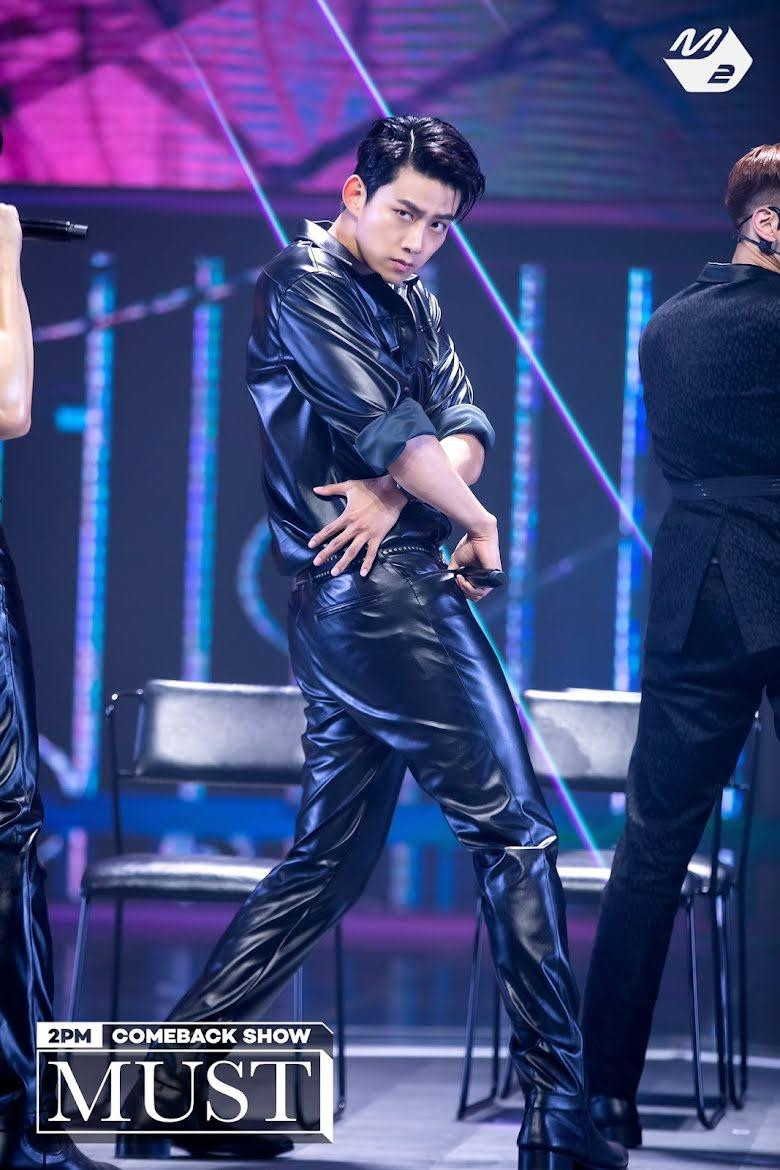 Rapper kiêm nam diễn viên sexy Taecyeon được 17 phiếu bầu từ người đồng tính nam Hàn Quốc.