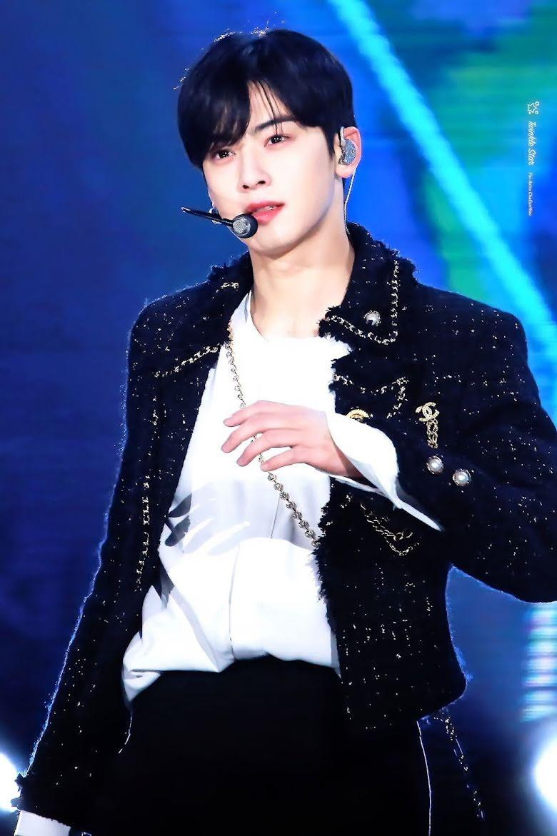 &quot;Thiên tài gương mặt&quot; Cha Eunwoo nhận được 33 phiếu bầu.