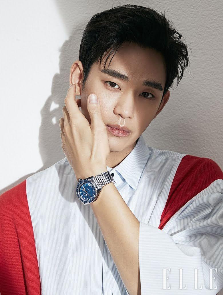 9. Là tài tử Hàn Quốc được trả cát-xê cao nhất hiện nay, sức hút của Kim Soo Hyun không thể phủ nhận được. Ngôi sao "Mặt trăng ôm mặt trời" mang vẻ đẹp hiền lành, tử tế và nụ cười trong sáng. 9. Là tài tử Hàn Quốc được trả cát-xê cao nhất hiện nay, sức hút của Kim Soo Hyun không thể phủ nhận được. Ngôi sao "Mặt trăng ôm mặt trời" mang vẻ đẹp hiền lành, tử tế và nụ cười trong sáng.