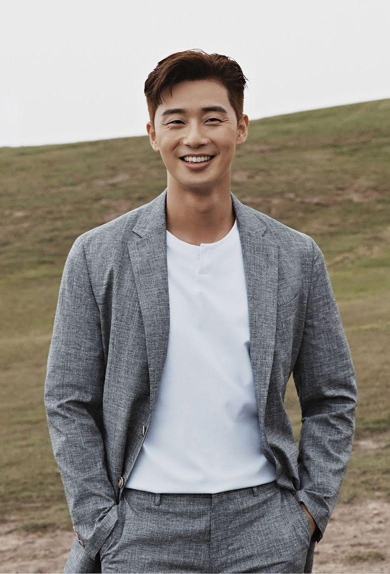 13. Park Seo Joon được người hâm mộ yêu thích bởi vẻ đẹp lém lỉnh, rạng ngời và duyên dáng. 13. Park Seo Joon được người hâm mộ yêu thích bởi vẻ đẹp lém lỉnh, rạng ngời và duyên dáng.