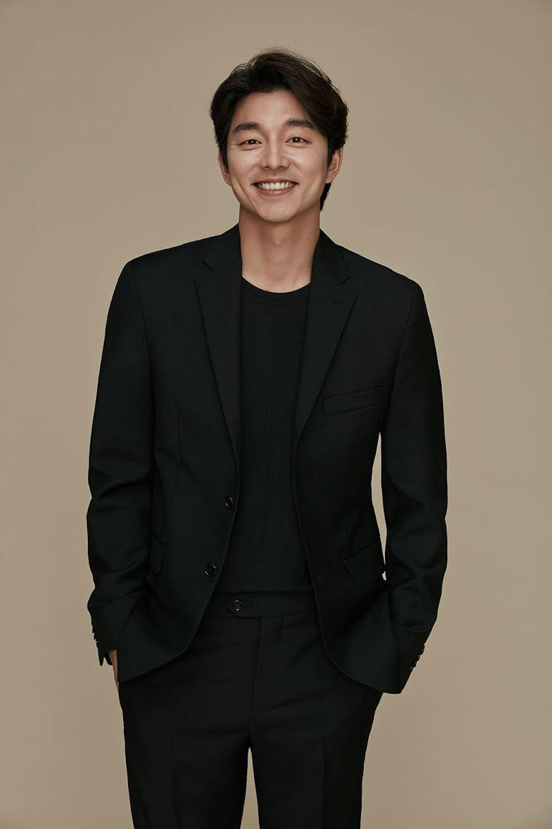 12. Gong Yoo “ghi điểm” trong mắt người hâm mộ nhờ ngoại hình rắn rỏi, gương mặt góc cạnh cùng khí chất trưởng thành, mạnh mẽ. 12. Gong Yoo “ghi điểm” trong mắt người hâm mộ nhờ ngoại hình rắn rỏi, gương mặt góc cạnh cùng khí chất trưởng thành, mạnh mẽ.