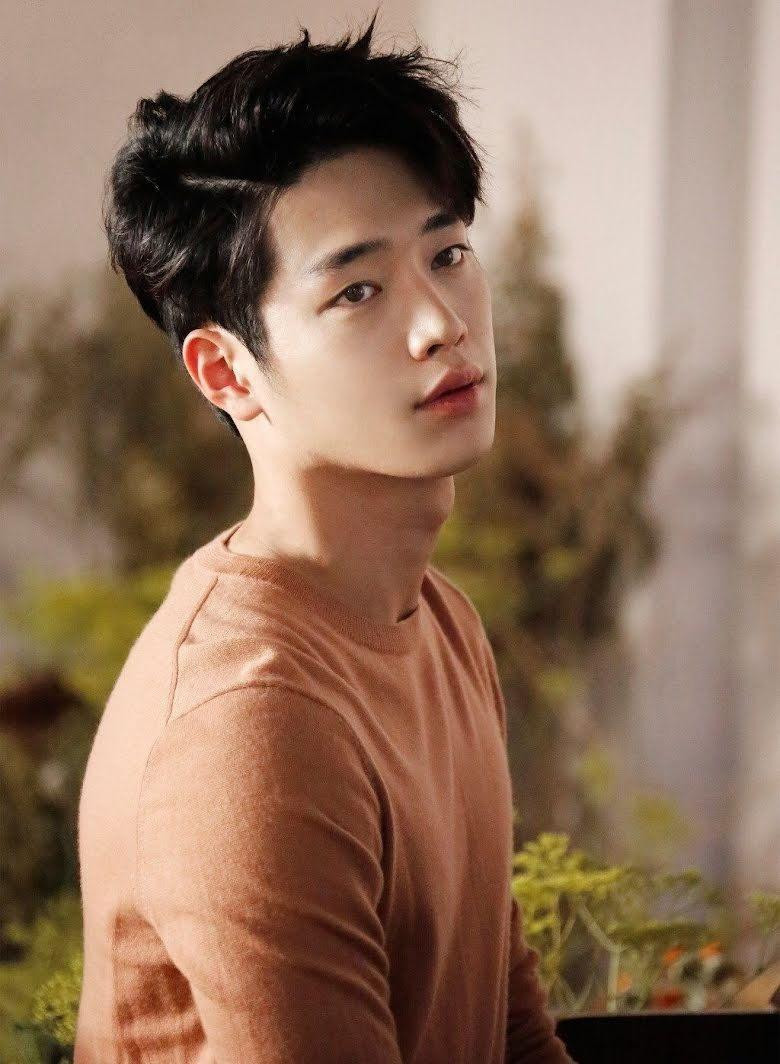 18. “Mỹ nam mắt nâu” Seo Kang Joon thu hút với gương mặt sáng, các đường nét hoàn hảo và nụ cười “tỏa nắng”. 18. “Mỹ nam mắt nâu” Seo Kang Joon thu hút với gương mặt sáng, các đường nét hoàn hảo và nụ cười “tỏa nắng”.