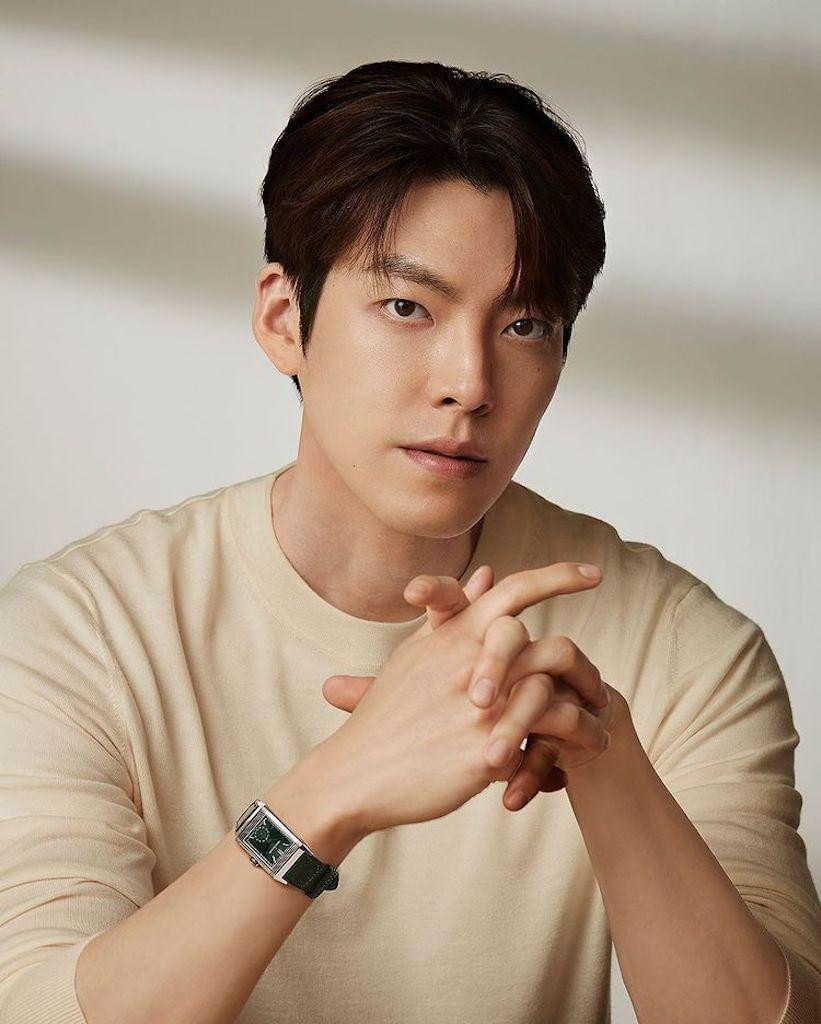 20. Kim Woo Bin khác biệt trong dàn mỹ nam "mặt hoa da phấn" bởi ngoại hình "khủng long" với gương mặt "độc nhất vô nhị", đẹp lạ. 20. Kim Woo Bin khác biệt trong dàn mỹ nam "mặt hoa da phấn" bởi ngoại hình "khủng long" với gương mặt "độc nhất vô nhị", đẹp lạ.