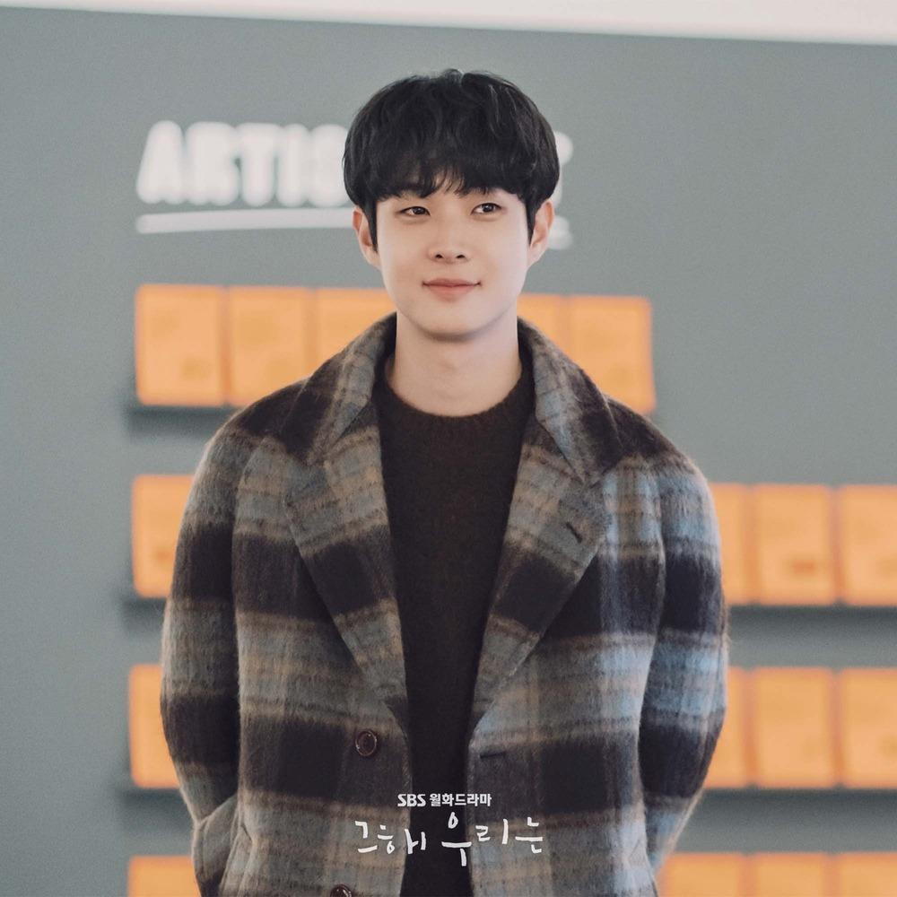 ... và tài tử &quot;Ký sinh trùng&quot; Choi Woo Shik.