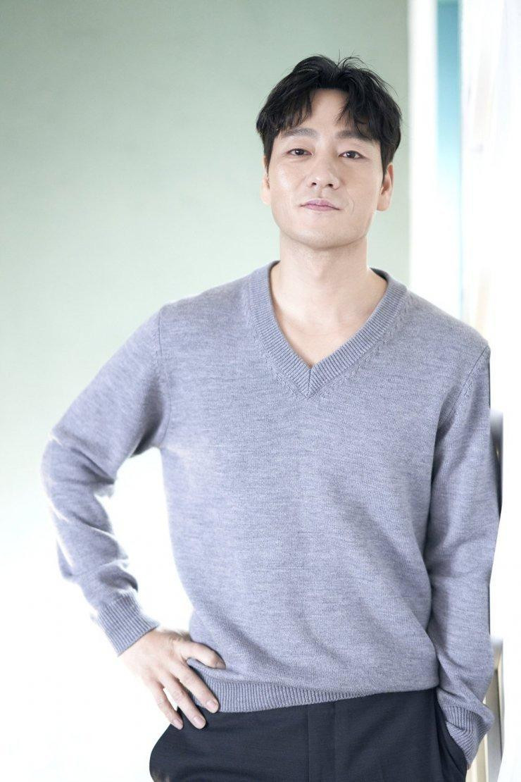 Tài tử &quot;Trò chơi con mực&quot; Park Hae Soo cũng có tên trong danh sách.