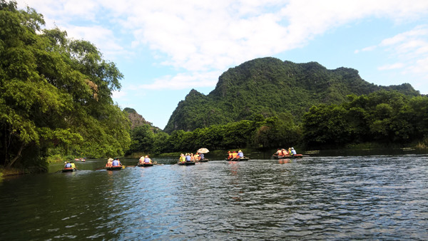 Vẻ đẹp nguyên sơ bí ẩn ở nơi Phật Hoàng xuất gia ảnh 1