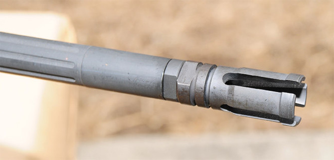 K-14 có một số tính năng hiện đại như bu lông mở ở 60 độ cho phép nhịp bắn nhanh hơn và hướng di chuyển an toàn ở 90 độ cho chế độ bật/tắt. Trong khi M70 lại di chuyển ở 180 độ. K-14 có một số tính năng hiện đại như bu lông mở ở 60 độ cho phép nhịp bắn nhanh hơn và hướng di chuyển an toàn ở 90 độ cho chế độ bật/tắt. Trong khi M70 lại di chuyển ở 180 độ