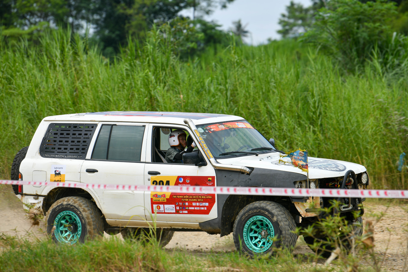 Những chiếc xe địa hình được thiết kế phù hợp với tính chất cuộc thi