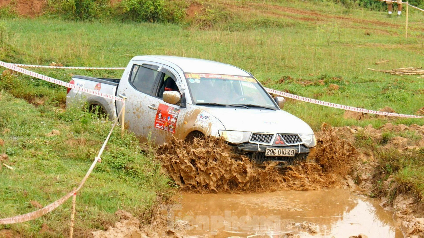 Các tay đua luôn thể hiện tinh thần quyết tâm trong suốt giải đấu. Các tay đua luôn thể hiện tinh thần quyết tâm trong suốt giải đấu.