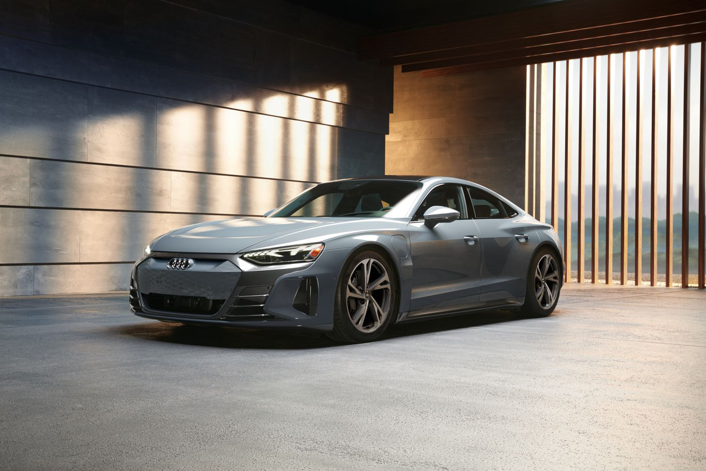 Audi e-tron GT là một trong hai mẫu xe điện bị triệu hồi vì nguy cơ cháy nổ.