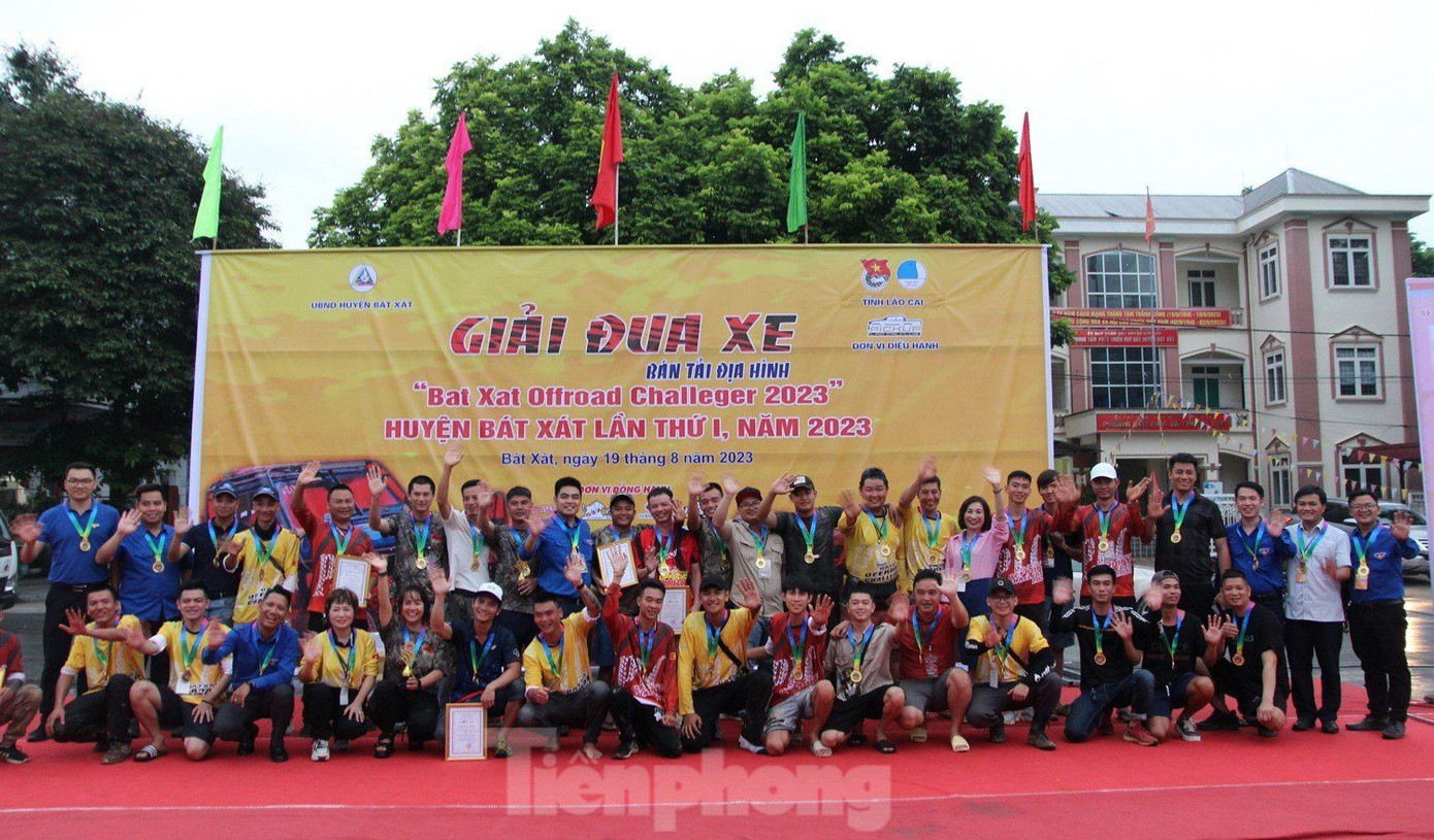 Giải đấu khép lại với giải nhất thuộc về tay đua nữ của đội Hà Giang Giải đấu khép lại với giải nhất thuộc về tay đua nữ của đội Hà Giang