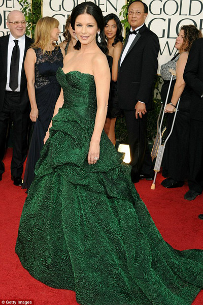 Catherine rất vui mừng vì chồng cô đã khỏi bệnh. Catherine rất vui mừng vì chồng cô đã khỏi bệnh