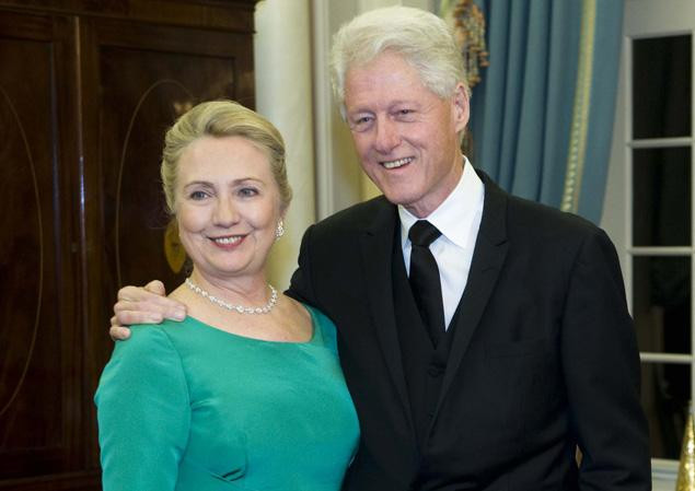 Cựu tổng thống Bill Clinton cùng vợ, ngoại trưởng Mỹ Hillary Clinton. Cựu tổng thống Bill Clinton cùng vợ, ngoại trưởng Mỹ Hillary Clinton
