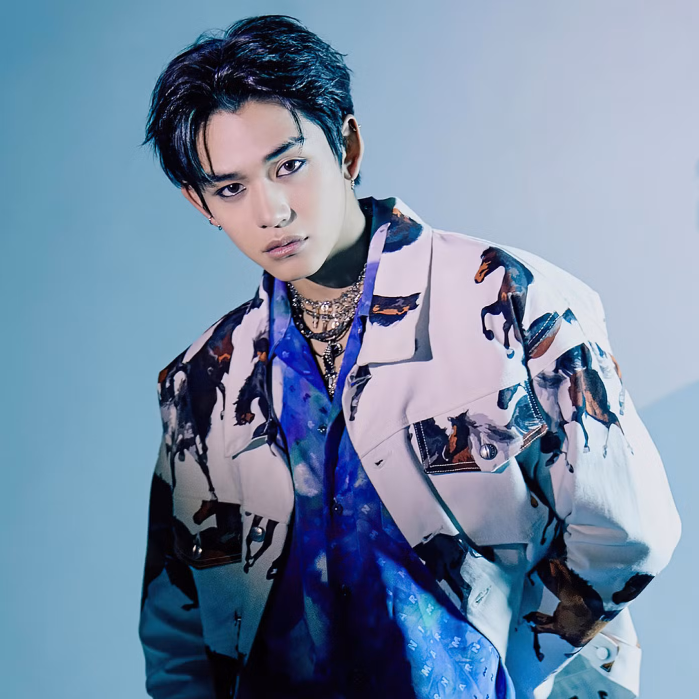 2. Dù bị bóc phốt "tra nam", lăng nhăng, "đào mỏ" fan, Hoàng Húc Hi (NCT) vẫn nhận được hơn 62.000 phiếu bầu để giữ vị trí nhì bảng.