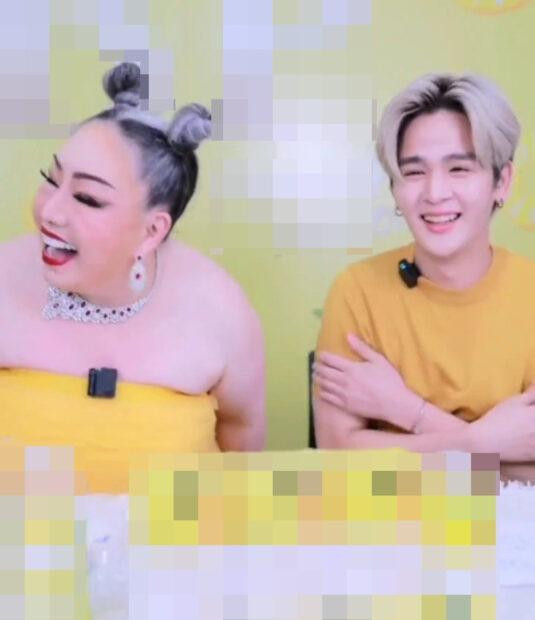 Leena Jung và Yoon tham gia livestream bán hàng cùng nhau.