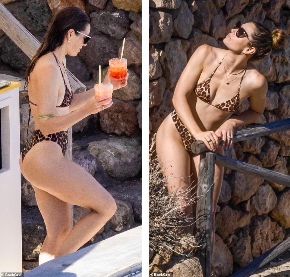 Tuổi tác và hai lần sinh nở dường như không ảnh hưởng gì đến thân hình "bốc lửa" của ngôi sao "Kẻ tội đồ".