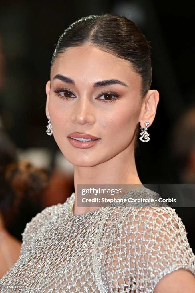 Trong ngày thứ 8 ở Liên hoan phim Cannes, Hoa hậu Hoàn vũ 2015 Pia Wurtzbach được mời tới tham dự lễ công chiếu bộ phim Anora. Đây là lần thứ hai cô xuất hiện trên thảm đỏ của Liên hoan phim Cannes năm nay.